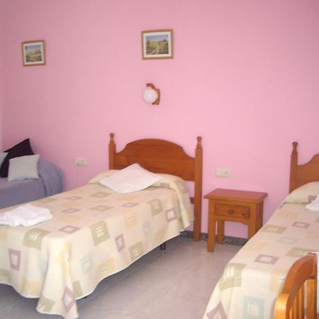 Hostal Mini Golf Los Canos De Meca Exterior photo