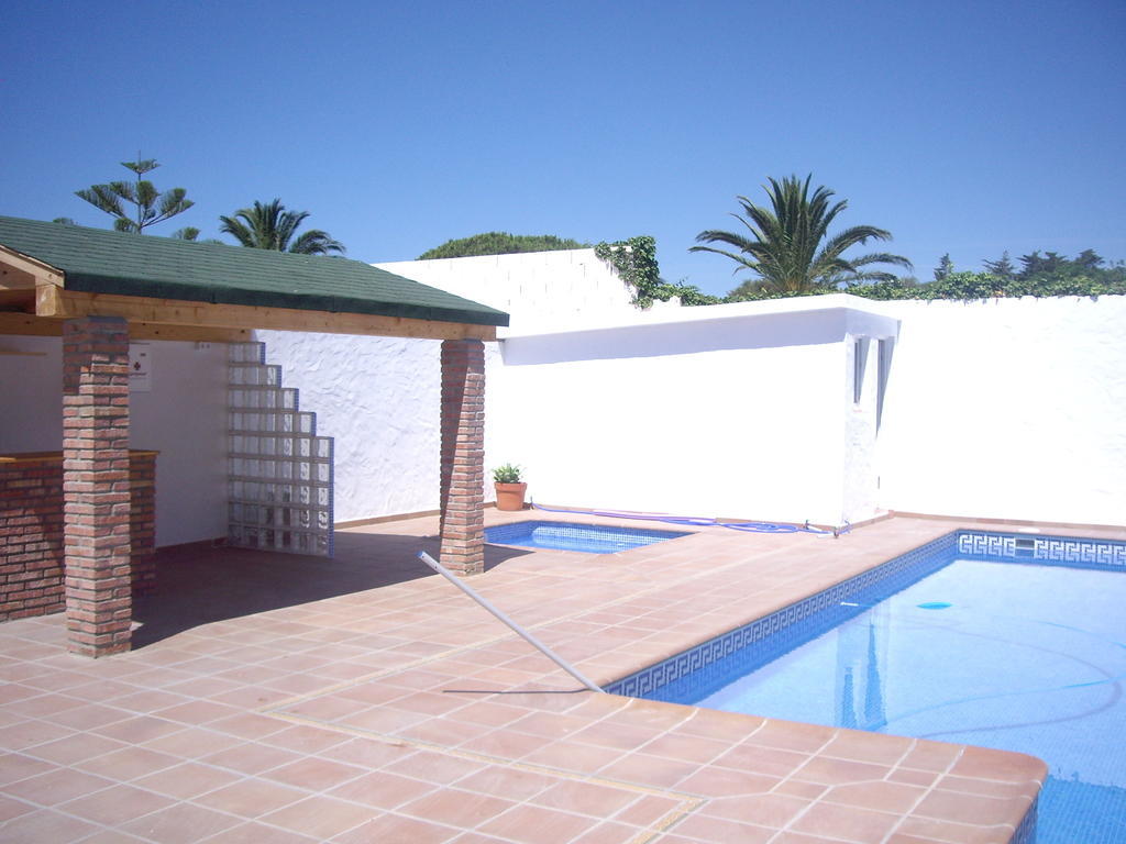 Hostal Mini Golf Los Canos De Meca Exterior photo