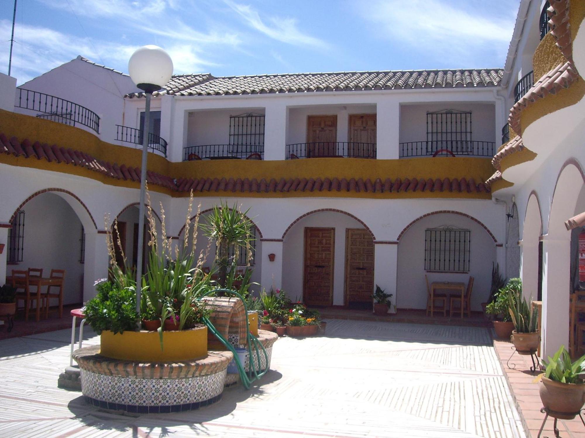 Hostal Mini Golf Los Canos De Meca Exterior photo