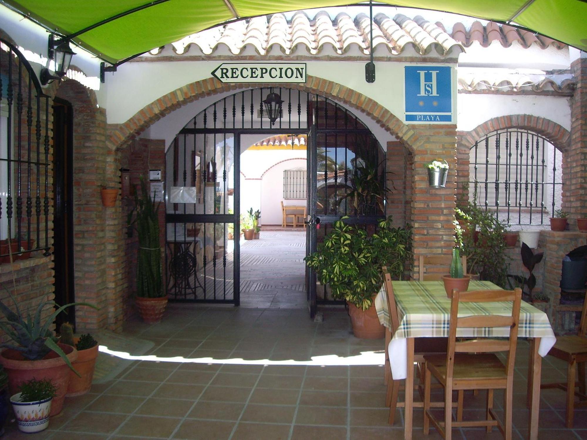 Hostal Mini Golf Los Canos De Meca Exterior photo