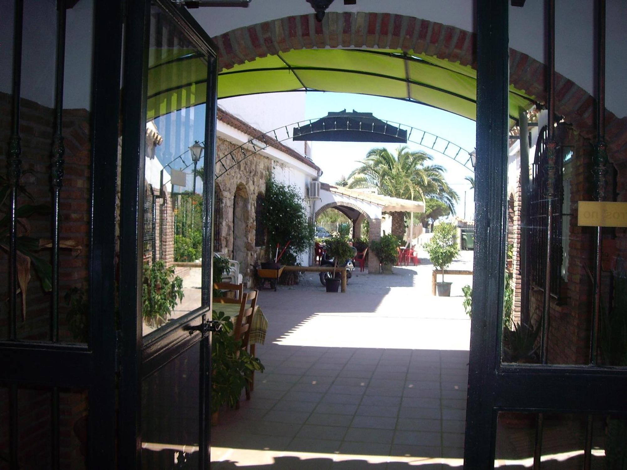 Hostal Mini Golf Los Canos De Meca Exterior photo